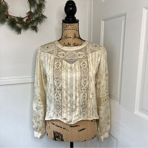 Vintage Ivory Victorian Floral Embossed Brocade Jacquard Bishop Sleeve Blouse